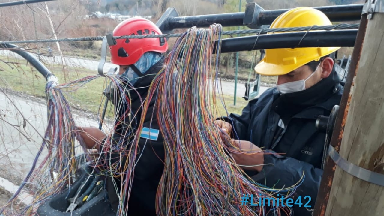 El Bolsón: Ladrones buscando cobre cortan cables  afectando a los usuarios de Coopetel