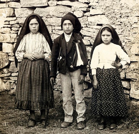 Hoy se celebra a Nuestra Señora de Fátima