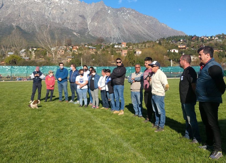 El Bolsón: El intendente Pogliano inauguró el estadio del Club Cristal