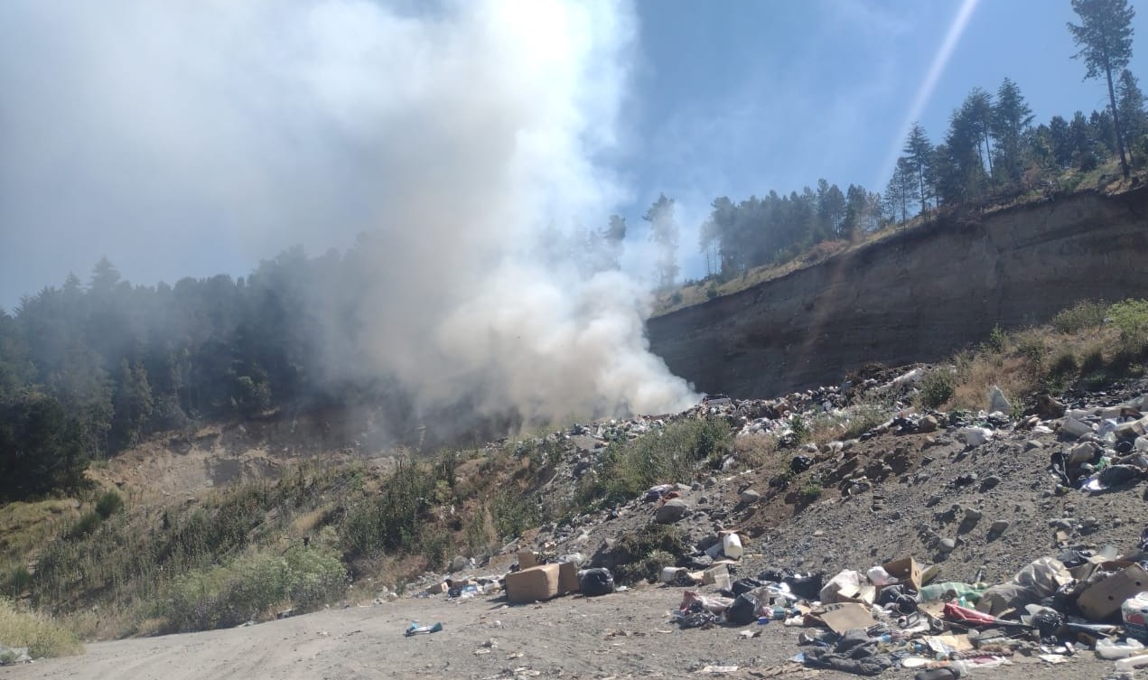 Lago Puelo: Otro incendio de proporciones se generó en el basurero municipal de esa localidad