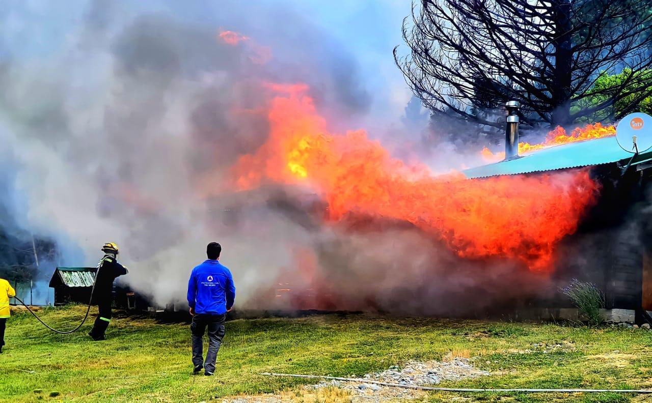 El Foyel: Voraz incendio en una vivienda en la zona del siniestro forestal