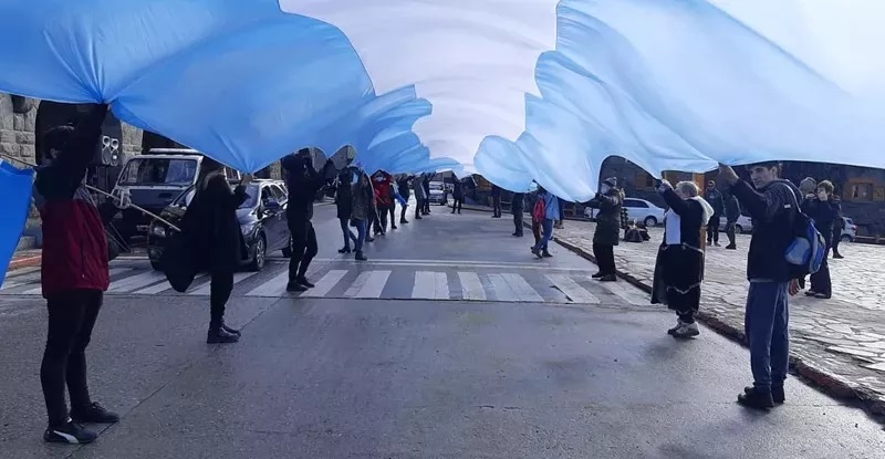Bariloche: Vecinos Autoconvocados por la Patria invita reclaman el urgente desalojo de Cuesta del Ternero