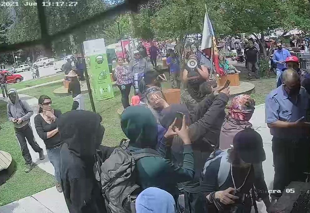 Río Negro: La policía identificó a las personas que ocuparon la oficina de turismo de El Bolsón