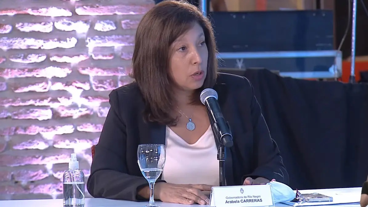 Carreras: “Apoyamos la negociación con el Fondo, siempre y cuando no condene a nuestro pueblo a la pobreza”