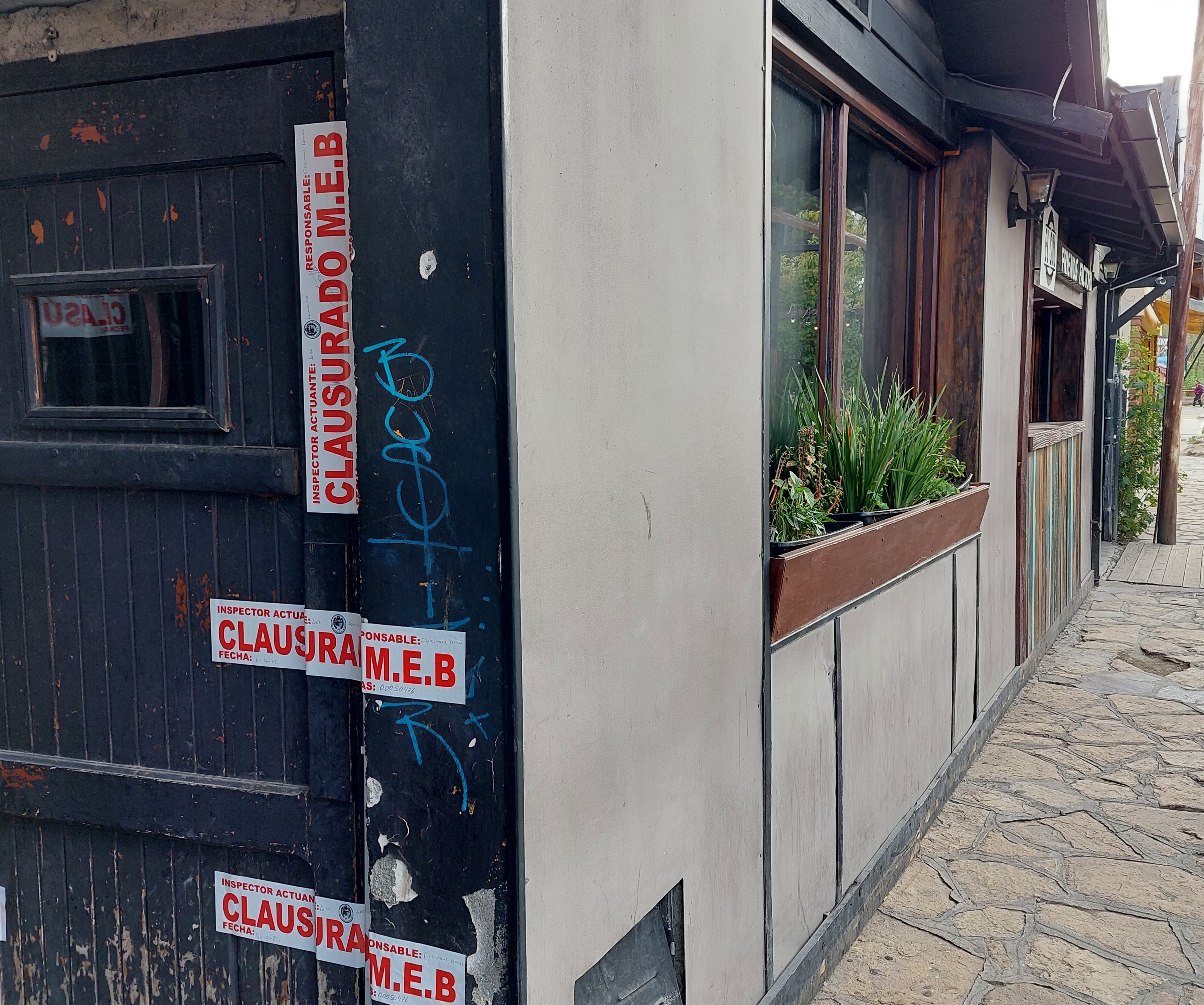 El Bolsón: Clausuran local nocturno de la calle Dorrego por infracciones con la ley