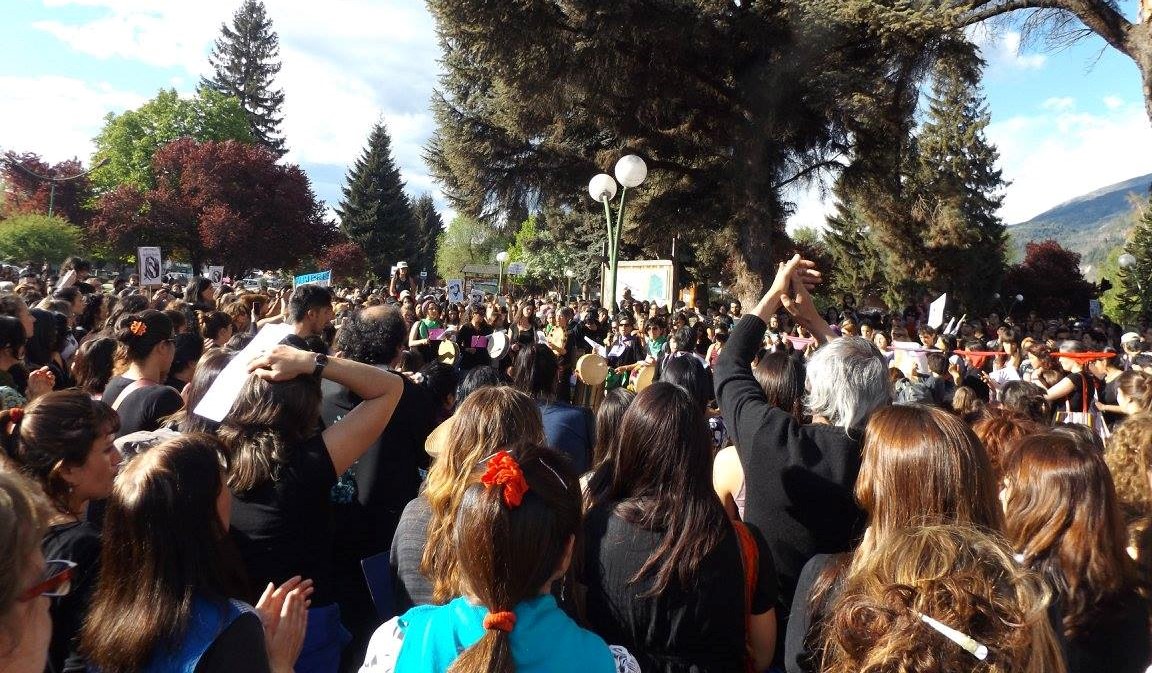 8M: Mujeres del Consejo de El Bolsón salen a las calles “Por la Violencia Laboral”