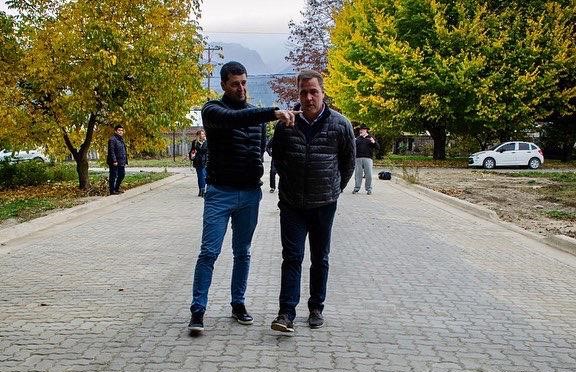 El Bolsón: Finalizó el adoquinado de la calle Balcarce