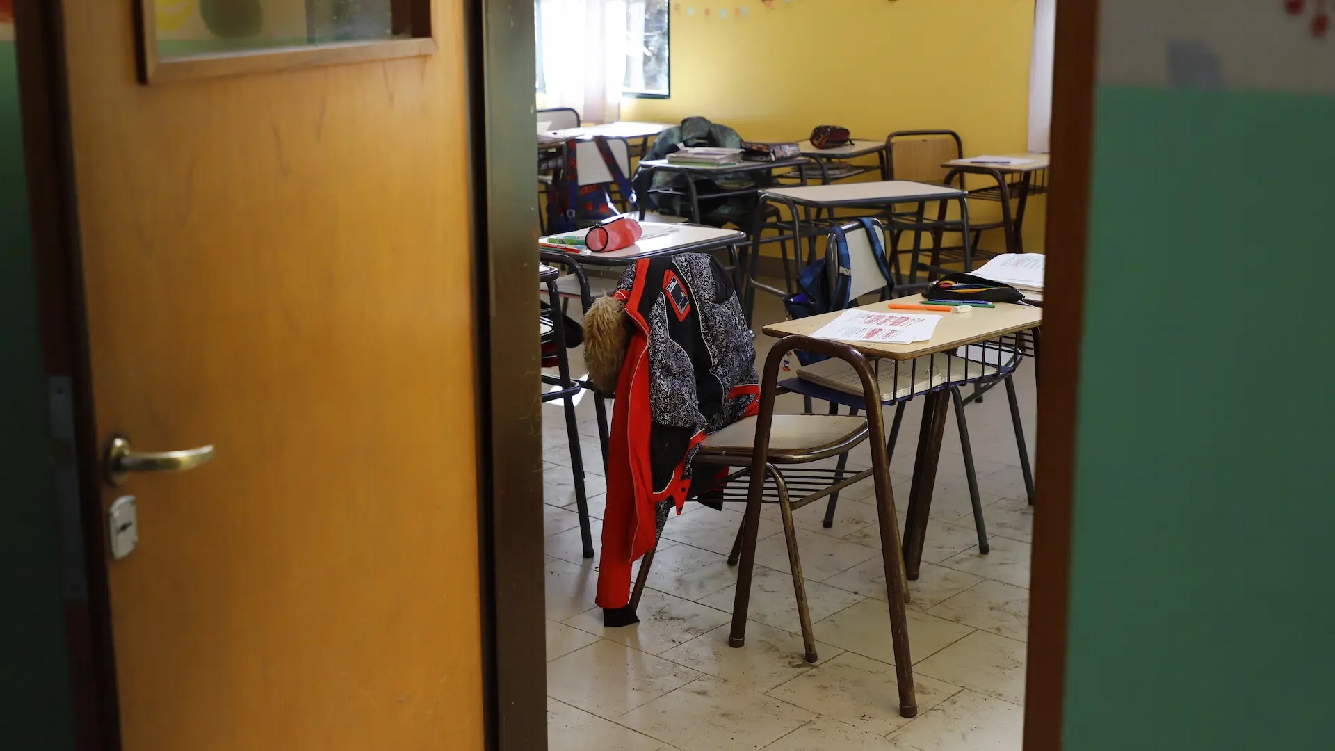 Educación: Los salarios docentes de abril se liquidarán con el 4% de aumento y se descontarán 3 días de paro