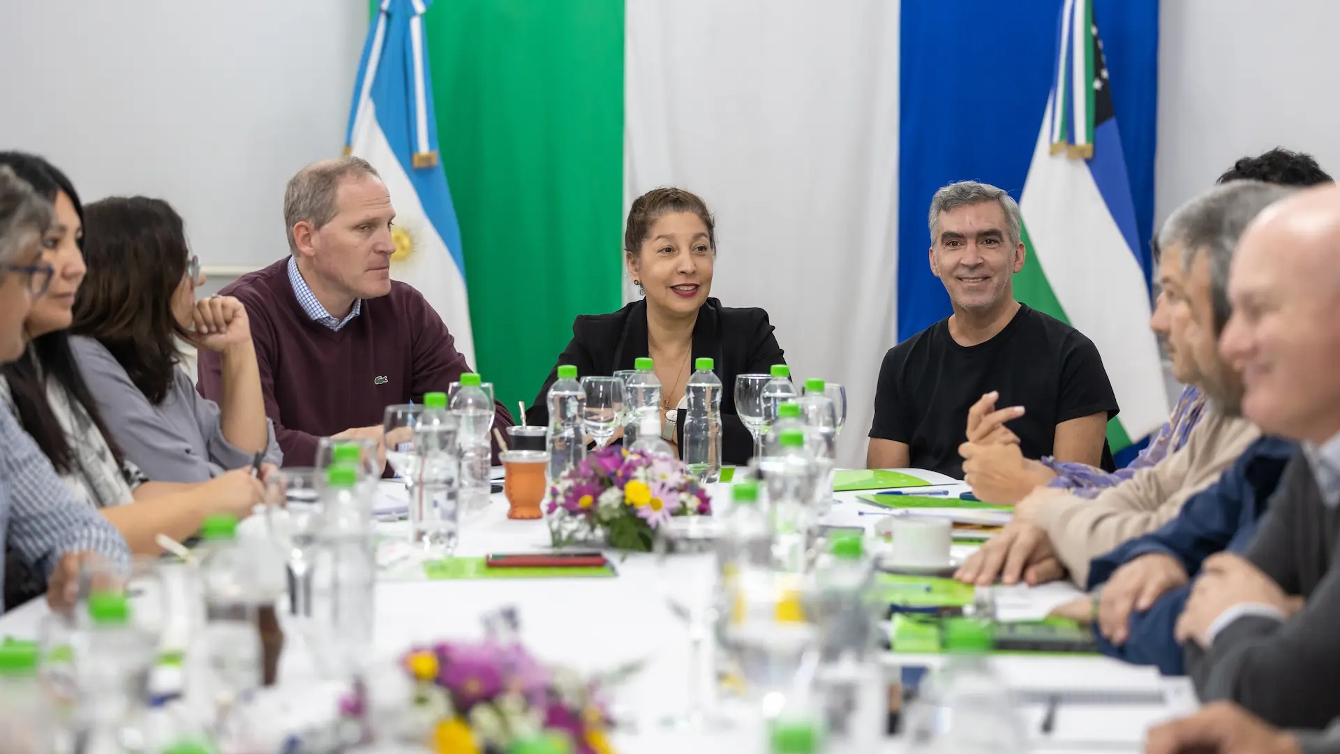 Carreras y su Gabinete repasaron y proyectaron las principales políticas y acciones del Gobierno