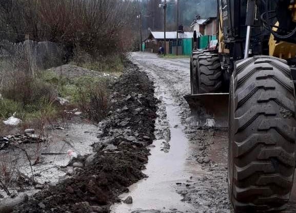 El Bolsón: La intensa lluvia en la región complicaron diversos sectores de la localidad