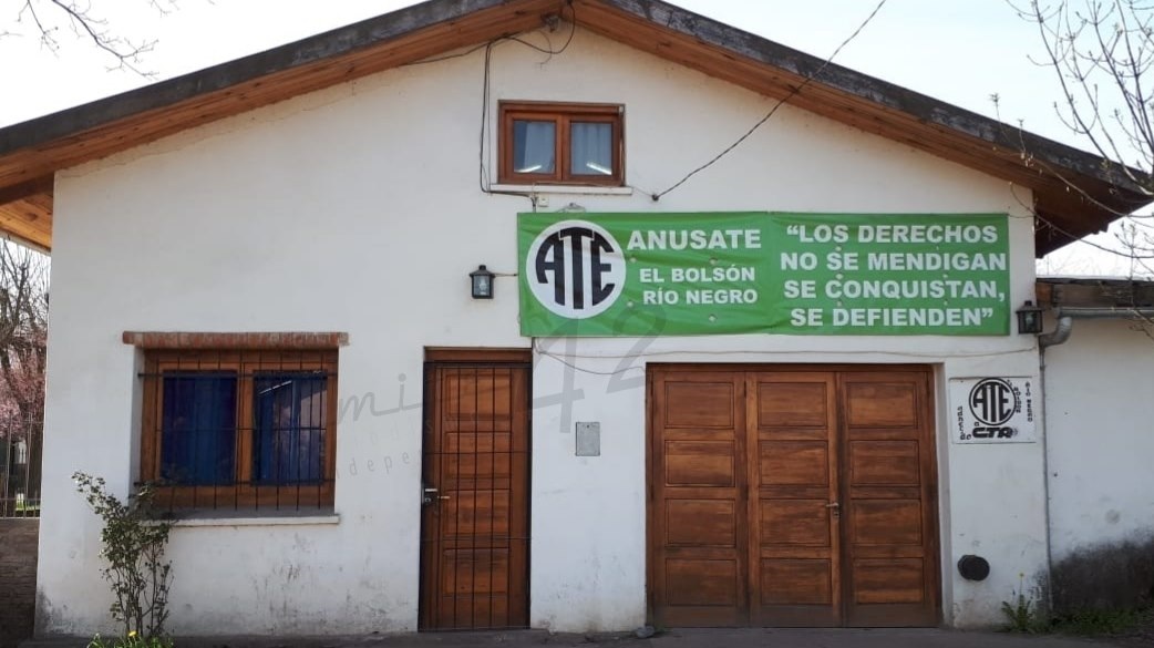 El Bolsón: Por el paro de 48 hs en Río Negro el Frente Sindical local convoca a la prensa