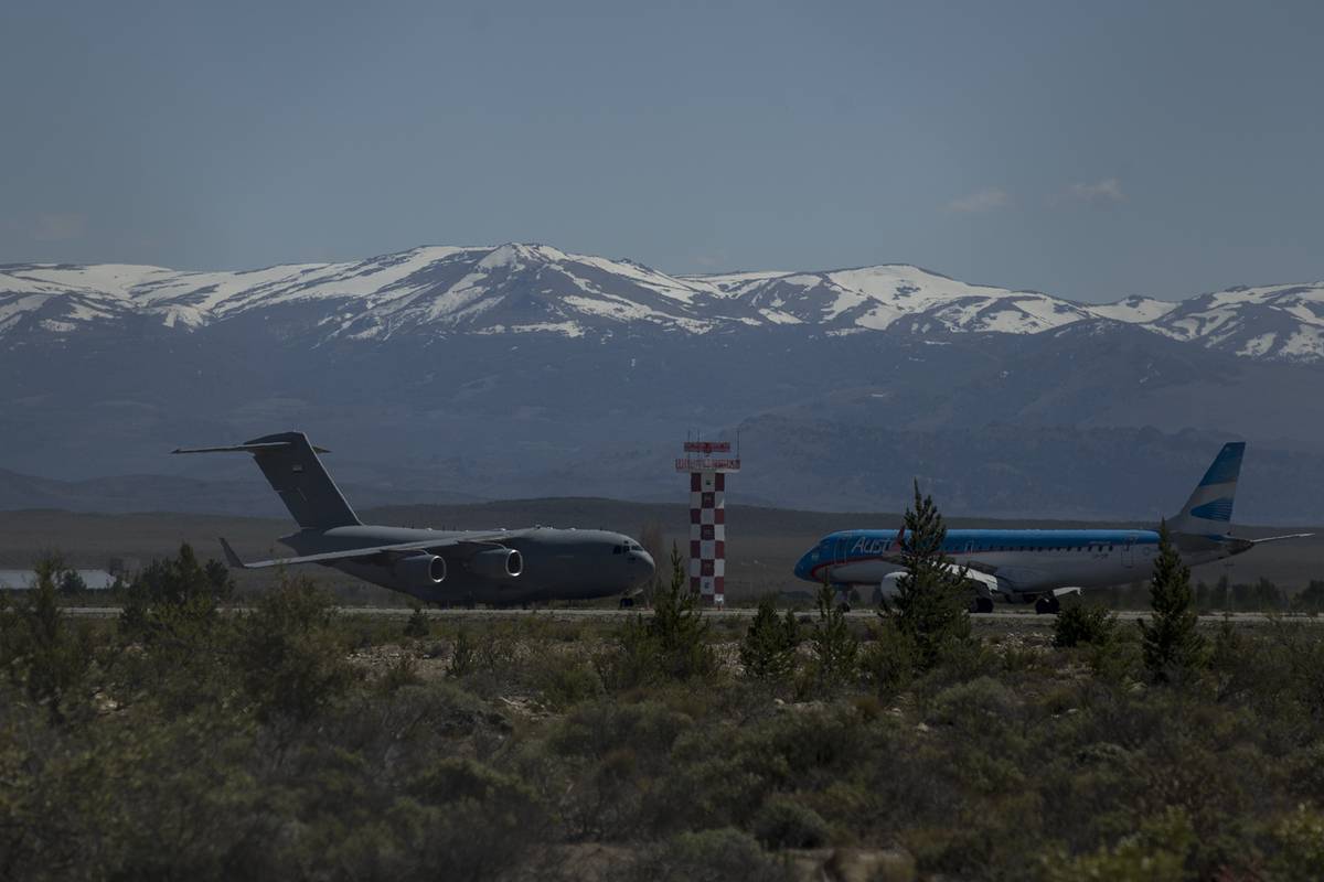 Bariloche: Un avión militar de los Emiratos Árabes fue retenido  por falta de documentación