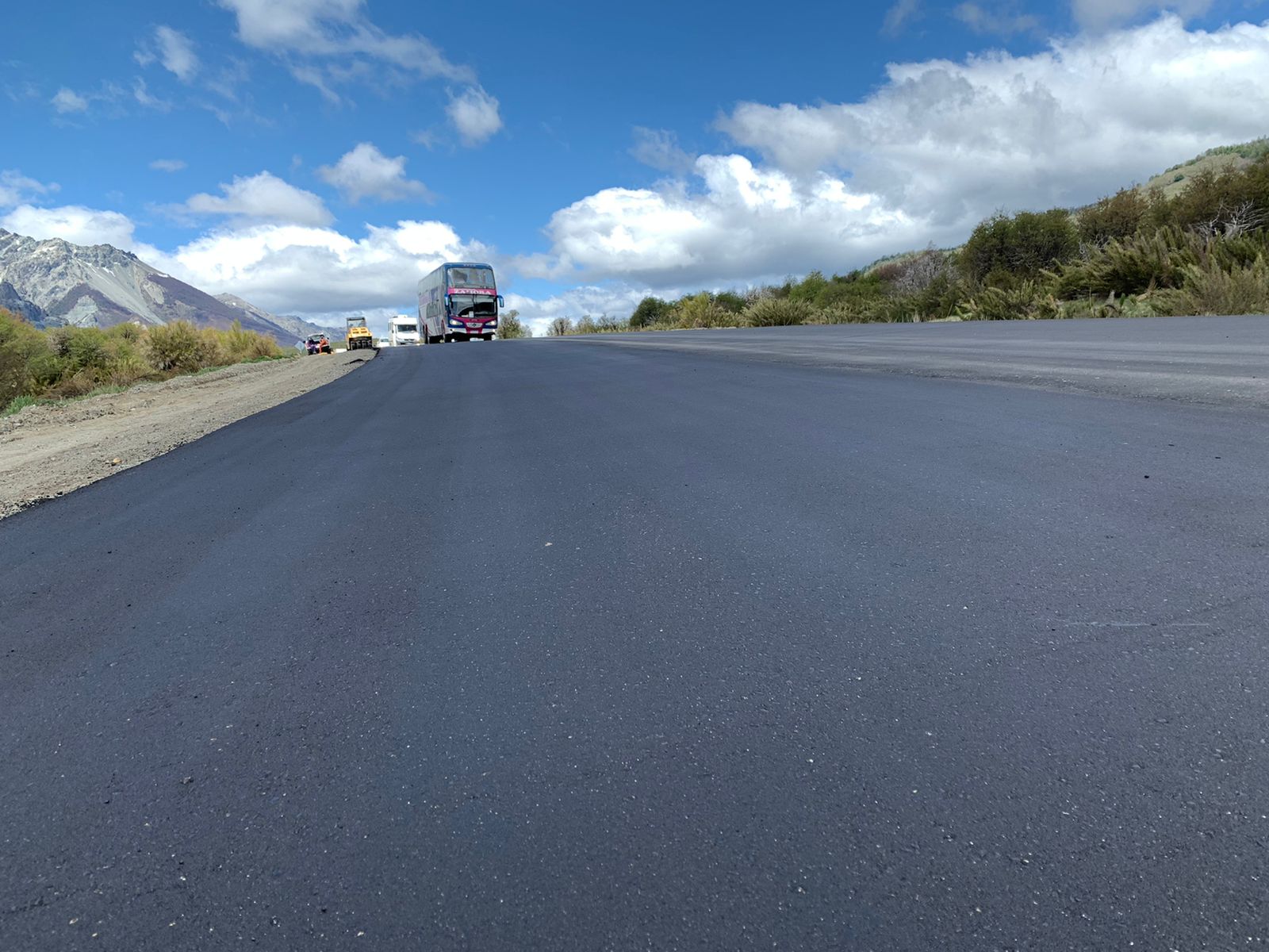 Ruta N40: Continúan con el bacheo en caliente entre El Bolsón y ...