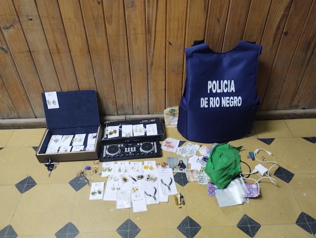 Poliladron: Un efectivo de civil de esta localidad fue detenido llevando el botín robado