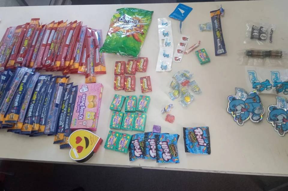 Bariloche: Descubren un envió desde Estados Unidos con caramelos de marihuana