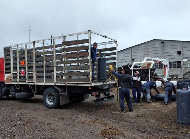 Coopetel firmó un acuerdo para la distribución de tubos de gas para Ñorquincó