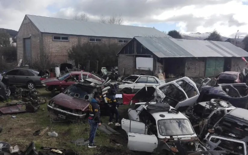 Neuquén: Millonario secuestro de autopartes en un desarmadero