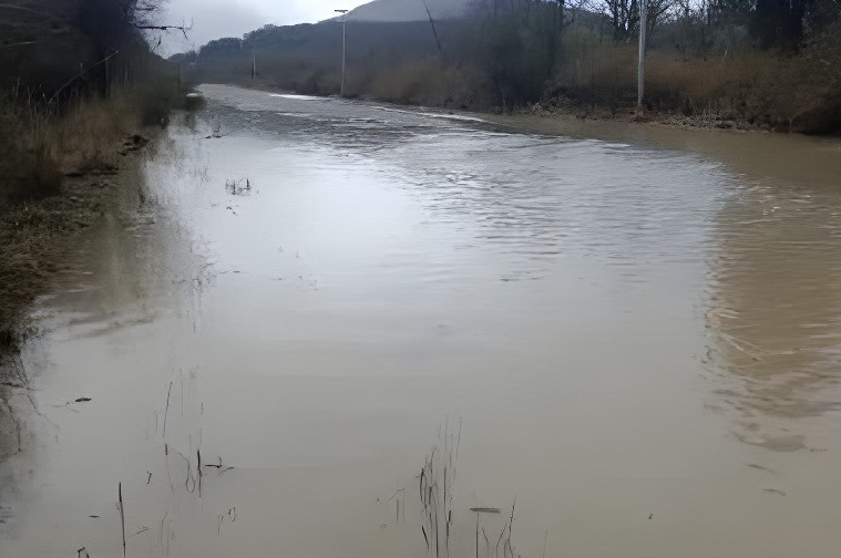 Provincia brinda asistencia por inundaciones en Zona Andina
