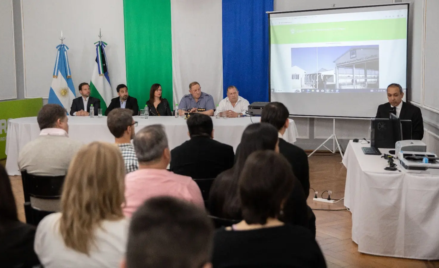 Río Negro: Presentan nuevos sistemas digitales en materia de seguridad
