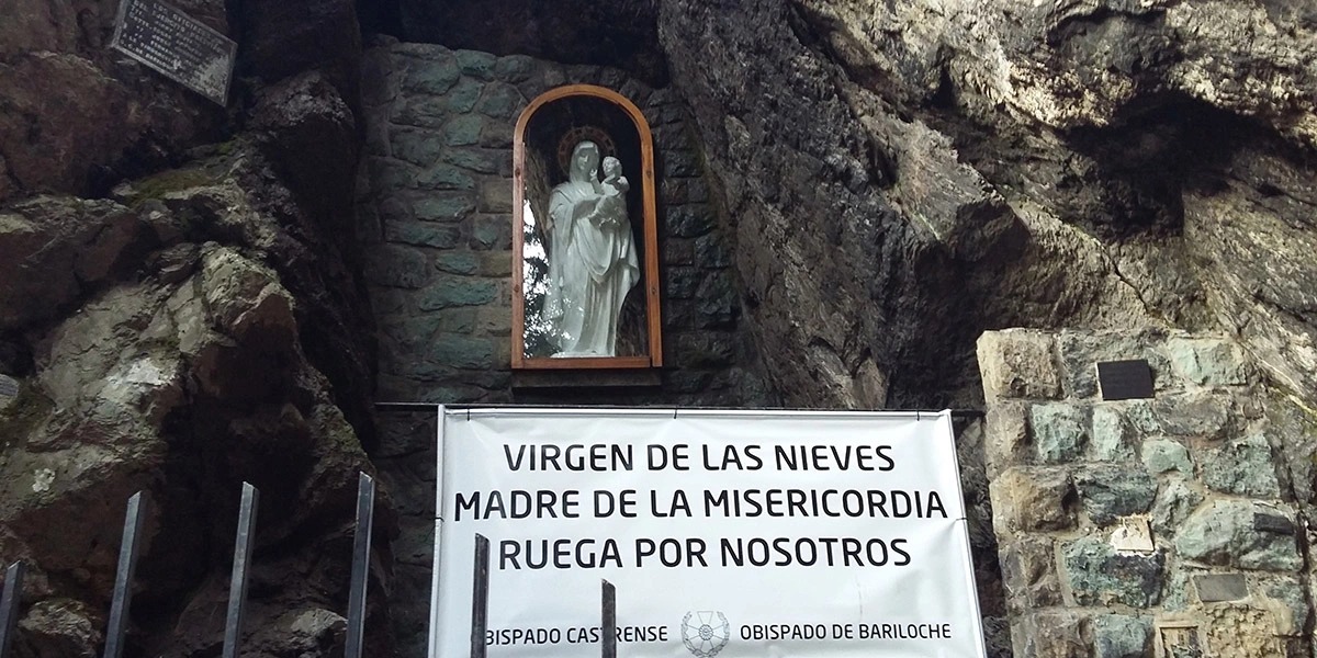 Bariloche: A 30 años de la primera caminata se llevó a cabo la peregrinación a la Virgen de las Nieves