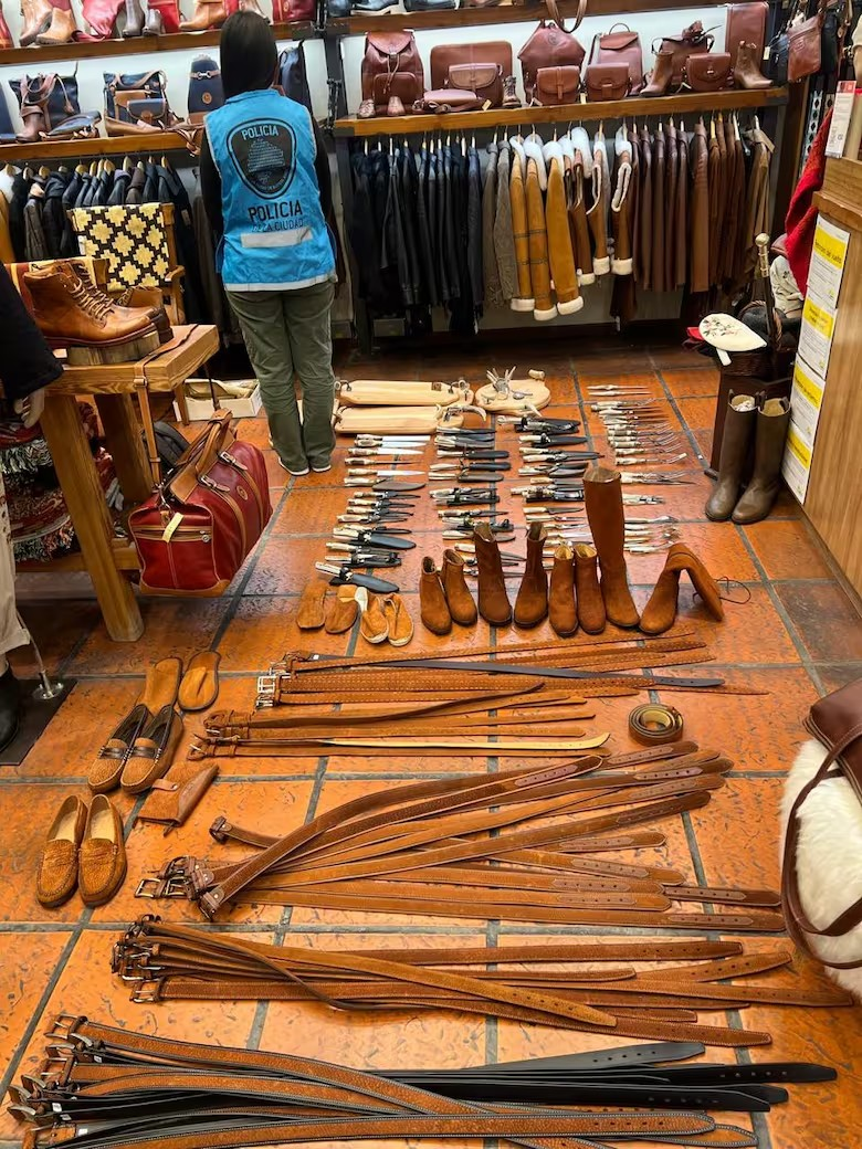 Secuestran mercadería confeccionadas con animales cuya caza está prohibida