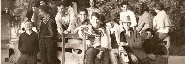 el bolson de entonces gente en camion